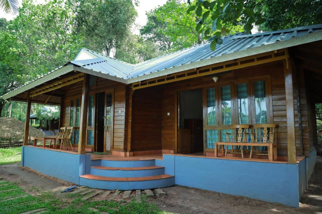 Royal Wooden Villa Манантавади Екстериор снимка