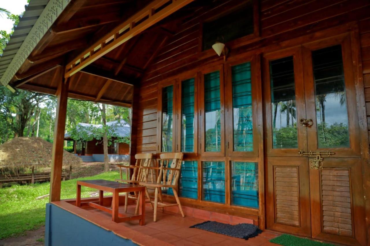 Royal Wooden Villa Манантавади Екстериор снимка